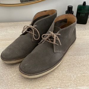 Johnston and Murphy chukka shoes size 13